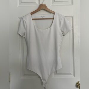 Nine West White Fitted Short Sleeve Bodysuit